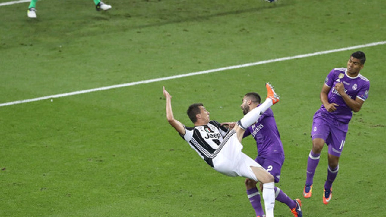 Ronaldo helps Real Madrid become 1st team to retain CL title